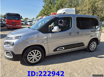 Automobil CITROËN