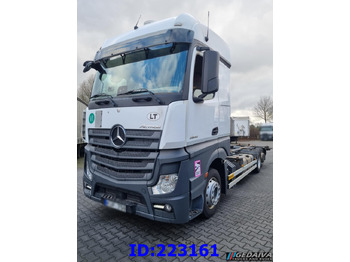 Kamion sa golom šasijom i zatvorenom kabinom MERCEDES-BENZ Actros 2542