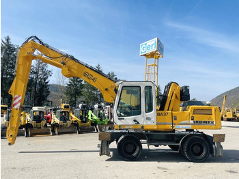 Bager za obradu otpada/ Industrije LIEBHERR A 904