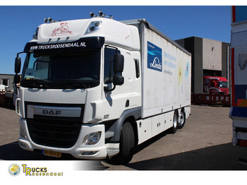 Kamion sa ceradom DAF CF 330