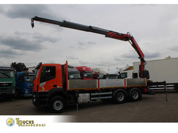Kamion sa dizalicom IVECO Stralis 420