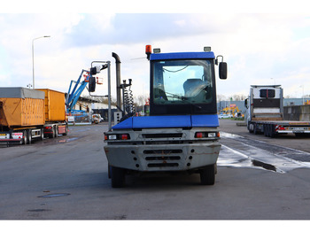 Terminalni traktor Terberg TT220: slika 2 Terminalni traktor Terberg TT220: slika 2