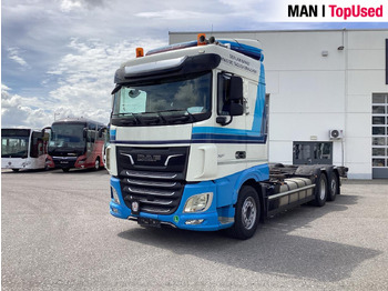 Kamion sa golom šasijom i zatvorenom kabinom DAF XF 480