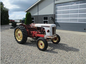 Traktor David Brown 950 Motor sidder fast: slika 2
