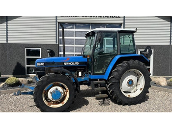 Traktor NEW HOLLAND