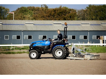Komunalni traktor SOLIS