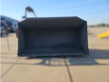 Utovarna kašika CASE