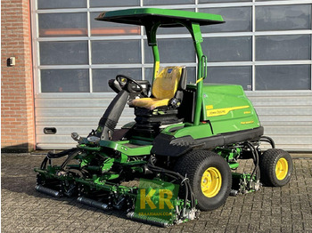 Baštenska kosačica JOHN DEERE 8700
