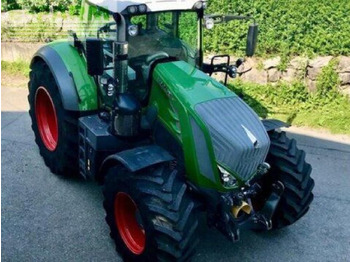 Traktor FENDT 828 Vario
