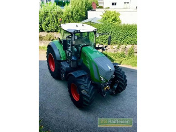 Traktor FENDT 828 Vario