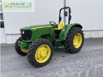 Traktor JOHN DEERE 5055E