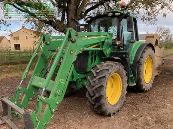 Traktor JOHN DEERE 6120M