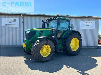 Traktor JOHN DEERE 6215R