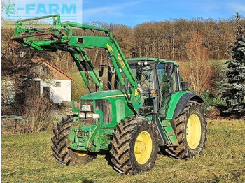 Traktor JOHN DEERE 6820