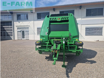 Balirka za kockaste bale John Deere V451M: slika 3