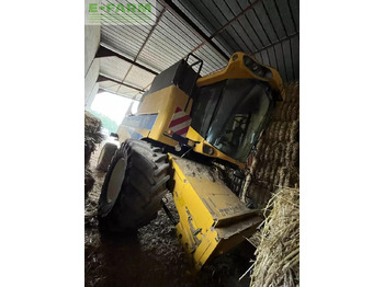 Kombinovani kombajn NEW HOLLAND CSX7000