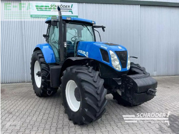 Traktor NEW HOLLAND T7.250