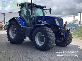 Traktor NEW HOLLAND T7.270