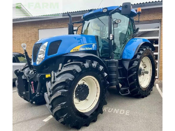 Traktor NEW HOLLAND T7000