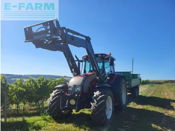Traktor VALTRA