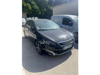 Automobil PEUGEOT