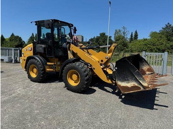 Utovarivač točkaš CATERPILLAR 908