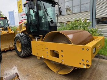Valjak CATERPILLAR CS66B