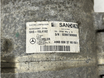 Kompresor klima uređaja za Kamion Mercedes-Benz Actros MP5: slika 4