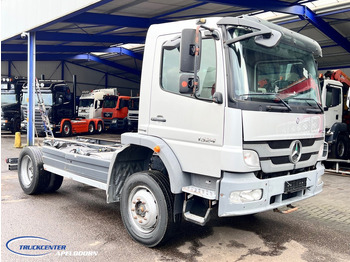 Kamion sa golom šasijom i zatvorenom kabinom MERCEDES-BENZ Atego 1524