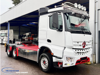 Tegljač MERCEDES-BENZ Arocs 3351
