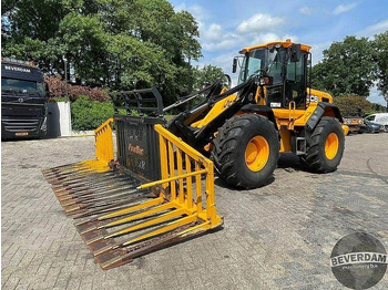 Utovarivač točkaš JCB 426