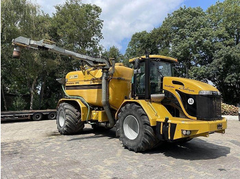 Rasipač veštačkog đubriva TerraGator 2244: slika 2