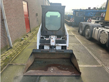 Mini utovarivač Bobcat 553: slika 2