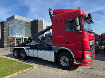 Kamion sa hidrauličnom kukom DAF XF 460