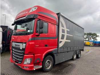 Kamion sa ceradom DAF XF 480