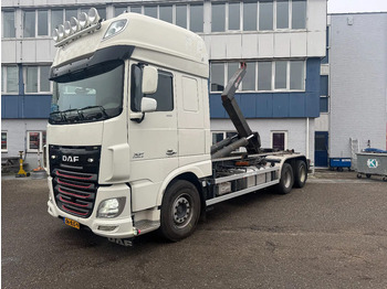 Kamion sa hidrauličnom kukom DAF XF 510