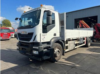Kamion sa tovarnim sandukom IVECO Stralis