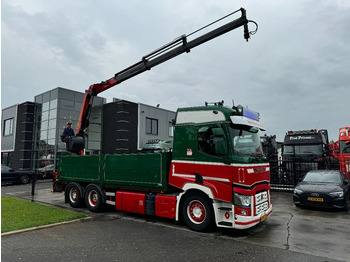Kamion sa tovarnim sandukom RENAULT T High 520