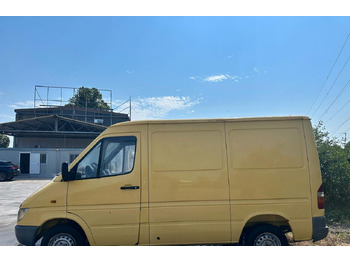 Furgon MERCEDES-BENZ Sprinter 211