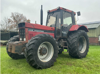 Traktor CASE IH 1455XL