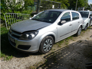 Automobil OPEL
