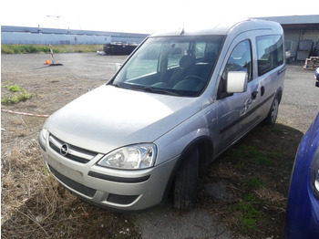 Automobil OPEL