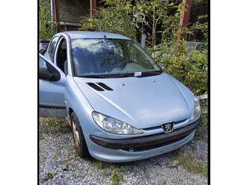 Automobil PEUGEOT