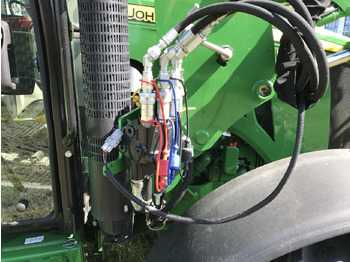 Traktor John Deere 5075E: slika 5