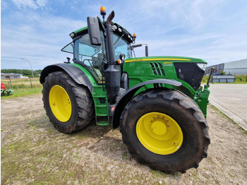 Traktor John Deere 6215R: slika 2
