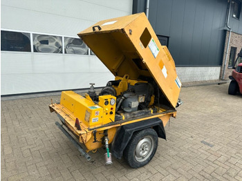Kompresor za vazduh Atlas-Copco ATCA 2000 Deutz F2L 1011 Mobiele Diesel Schroefcompressor 18.5 kW 7 Bar: slika 2