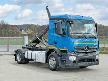 Kamion sa hidrauličnom kukom MERCEDES-BENZ Antos 1833