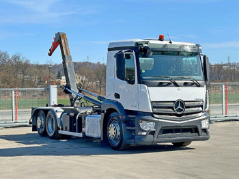Kamion sa hidrauličnom kukom MERCEDES-BENZ Antos 2543