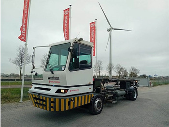 Terminalni traktor TERBERG