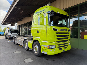 Kamion sa hidrauličnom kukom SCANIA R 490